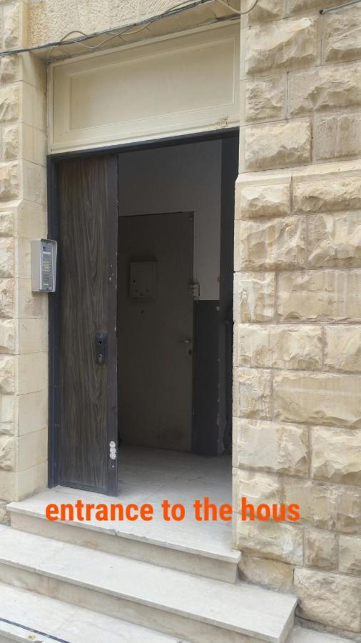 Guesthouse Comfy - Separate Rooms In The Apartment For A Relaxing Holiday Haifa Esterno foto