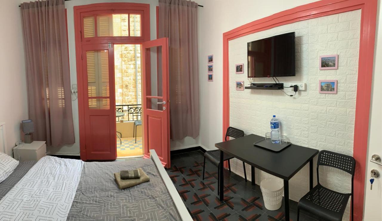 Guesthouse Comfy - Separate Rooms In The Apartment For A Relaxing Holiday Haifa Esterno foto