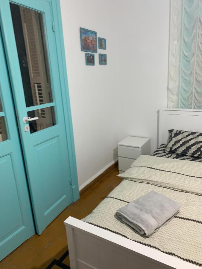 Guesthouse Comfy - Separate Rooms In The Apartment For A Relaxing Holiday Haifa Esterno foto